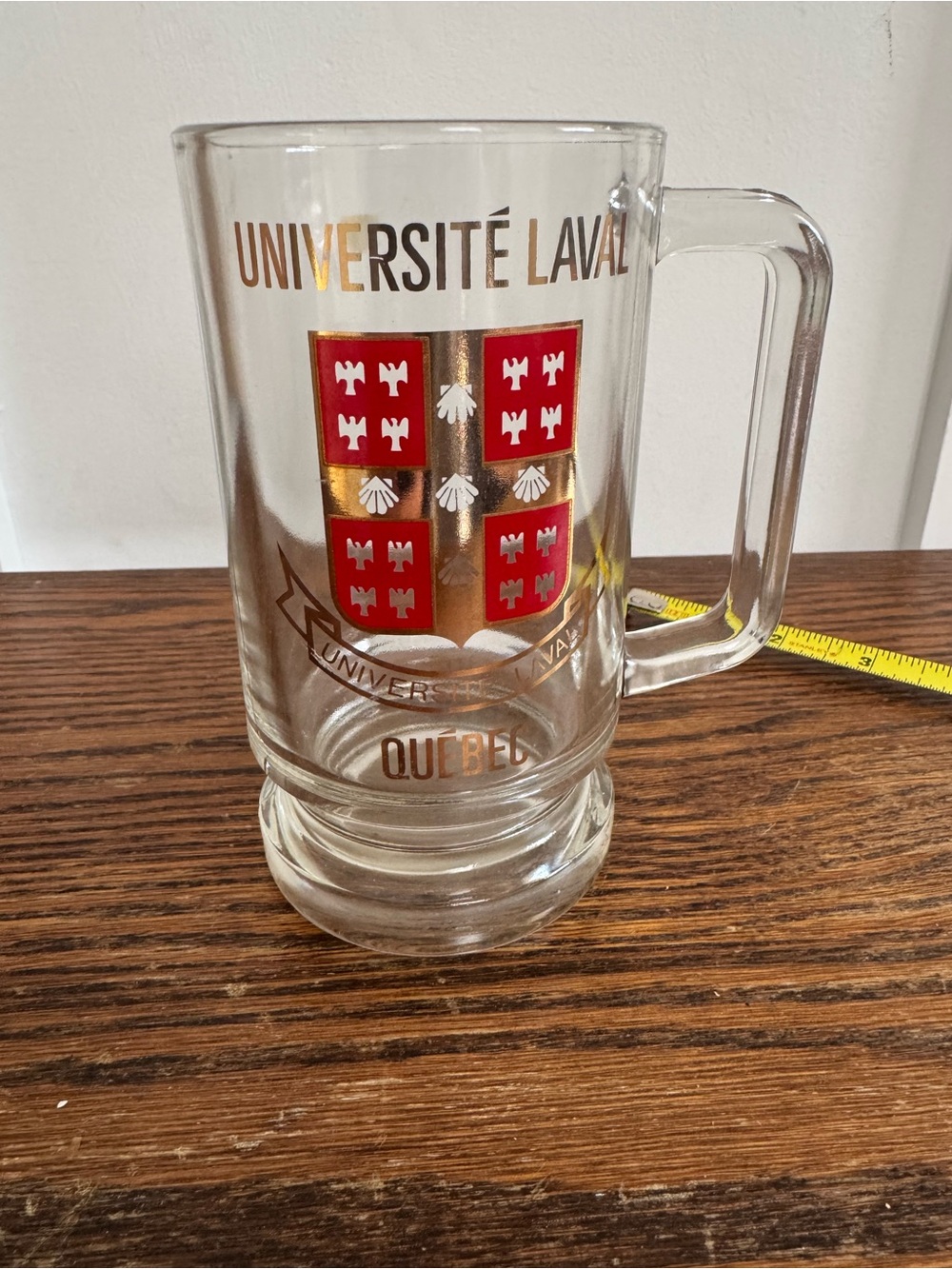 Québec Glass Beer Mug - Clear with Red and Gold Crest